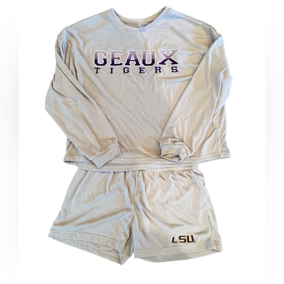 LSU Tigers Women’s Comfy Fall Lounge Set Light Purple Top Size L Bottom Size M - Picture 1 of 7